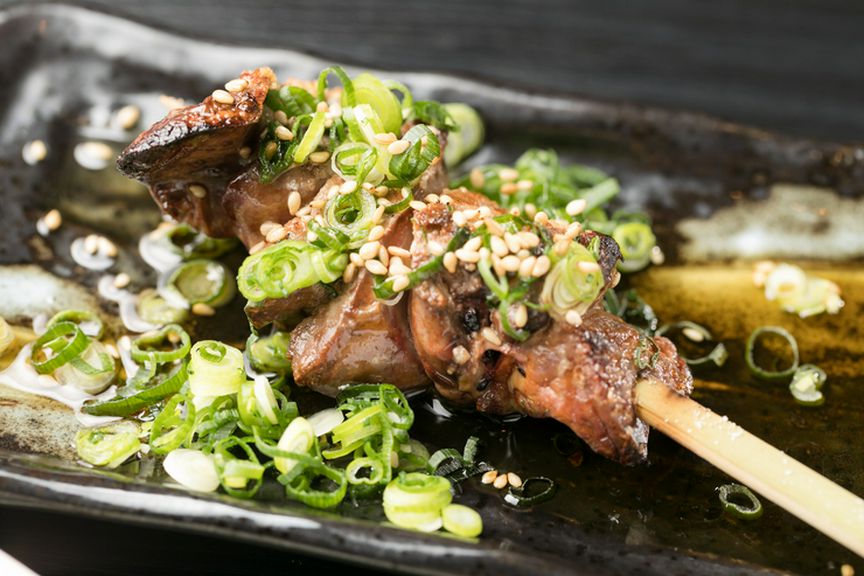 ねぎとごま油の香りと濃厚な旨みが後引く美味しさの『肝塩ねぎごま油』