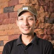 料理の味はもちろんですが、お店全体を包み込むような空気感にもこだわります。丁寧な接客、居心地の良さなど、お客様が何度も足を運びたいと思っていただけるような、お店づくりを考えています。