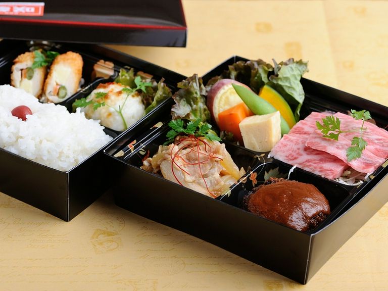 会議などのお弁当に大人気！　店評判の味が集う『白鷺』をぜひ