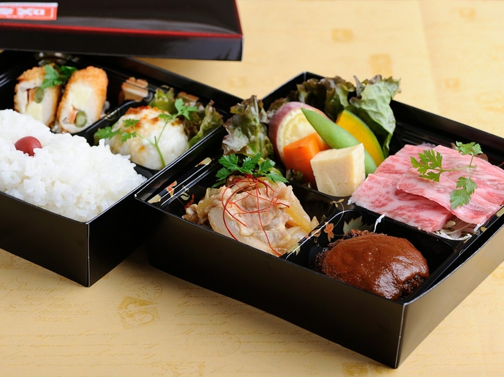 会議などのお弁当に大人気！　店評判の味が集う『白鷺』をぜひ