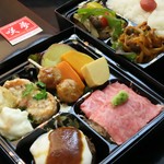 ・厳選黒毛和牛ステーキ
・幸せのハンバーグ
・咲夢の幸せのナポリタン
・鶏つくね
・卵焼き
・蒸し野菜
・野菜とチーズのささみフライ
・ポテトサラダ
・エビマヨ
・牛肉と野菜のペッパーソース炒め
・コシヒカリ