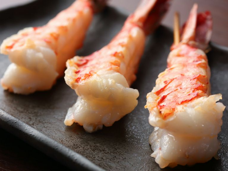 大ぶりの大迫力！天然の旨みが凝縮した肉厚な『大海老』
