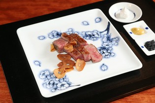 上質な神戸牛の炉釜炭焼ステーキ