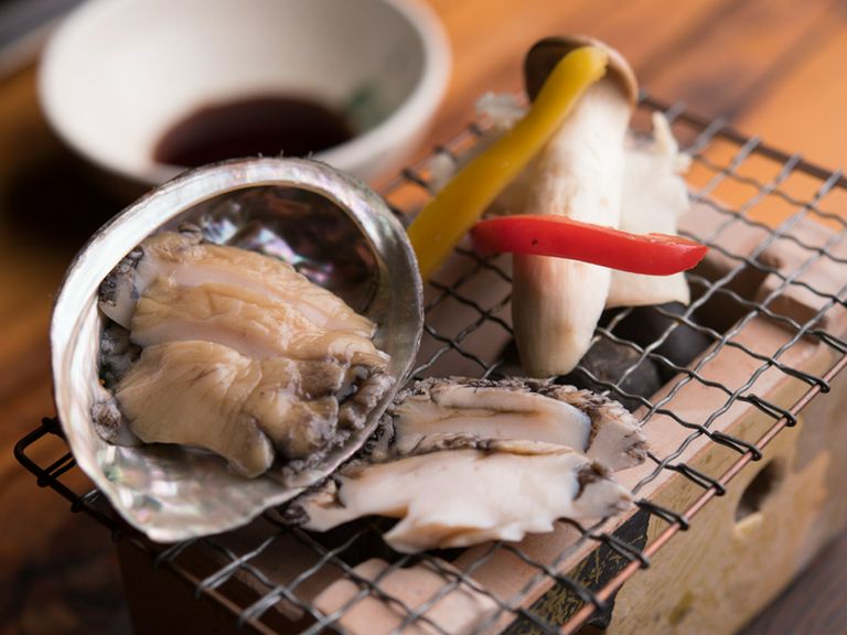 唐津産活きアワビのバター焼き