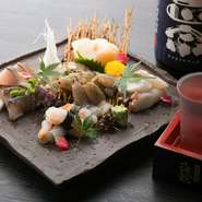 シャコの造りを入れる事ができますので、お店の方にお尋ねください。