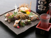シャコの造りを入れる事ができますので、お店の方にお尋ねください。