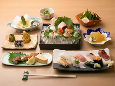 季節にあった瀬戸内の“美”と“趣”を寿司で堪能!