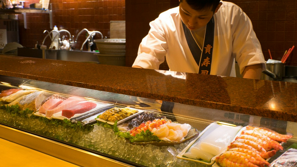 ネタケースから好きな素材を選ぶ、寿司屋の醍醐味を堪能できる