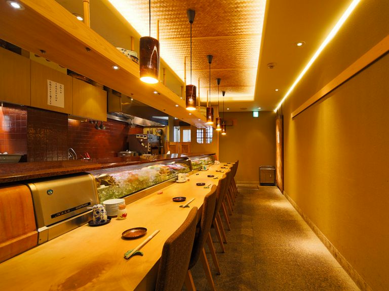 大将もスタッフも、明るく温か。お一人様も気兼ねなくくつろげる