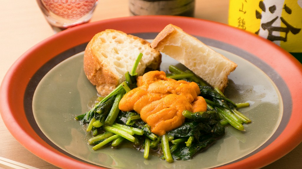 新鮮ホウレン草のソテーに絶品生ウニをたっぷり『ウニホーレン』