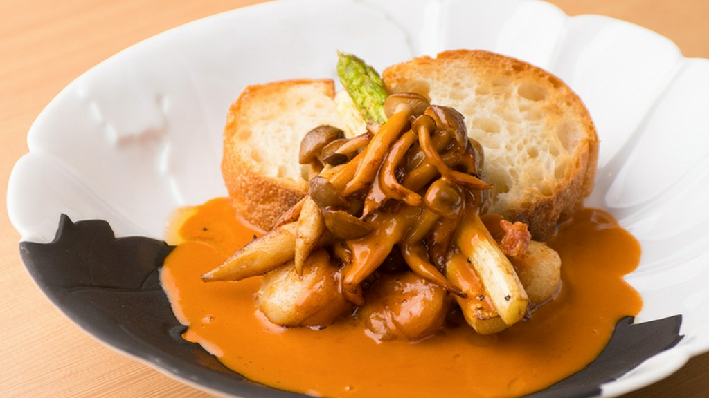 ネタケースから好きな食材を選べる！『海鮮バター焼き』