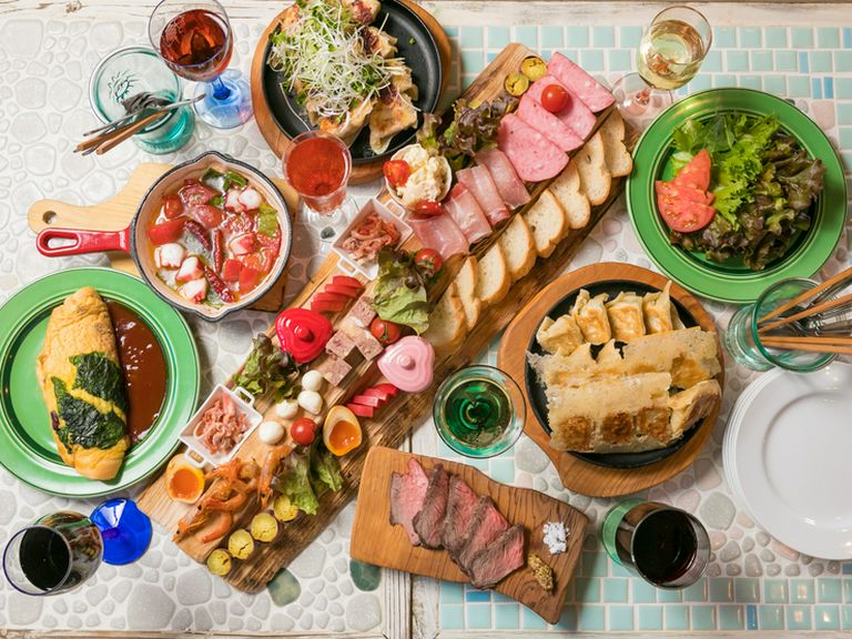 テンションアップの料理が揃う『飲み放題付き　パーティプラン』