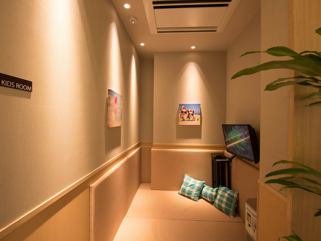小さな子ども連れに嬉しい、個室＆キッズルーム