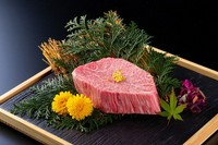 日本が誇る黒毛和牛の最高品質部位。筆舌に尽くしがたい逸品