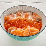 海の親子丼。もはやこの組み合わせは定番になります。