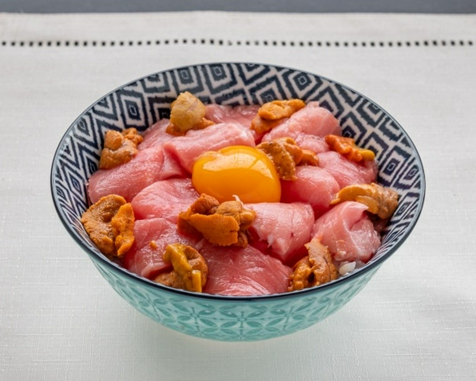 本まぐろうに丼