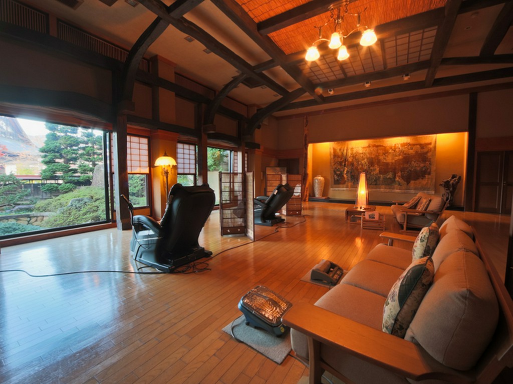 感動の中に身を置き、過ぎゆく時に想いを馳せる食後の一服