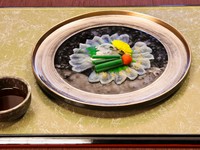 ひと手間がさらに美味しさと魅力を引き出す『飛騨とらふぐ鉄刺マリネ』