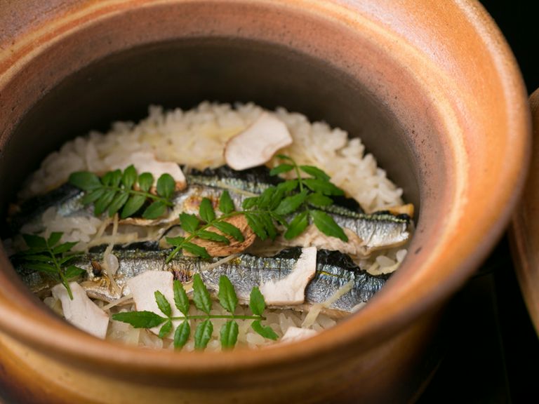 旬を満喫！　土鍋でふっくら炊き上げる『季節の炊き込みご飯』