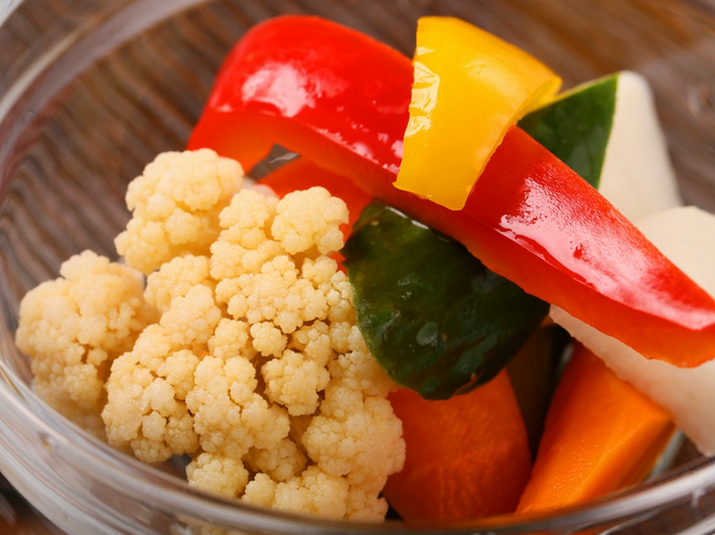 彩り野菜の自家製ピクルス