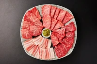 能登牛・能登豚盛り合わせ
＋2420円で全て能登牛に変更できます