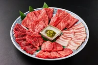 能登牛・能登豚盛り合わせ
＋2860円で全て能登牛に変更できます