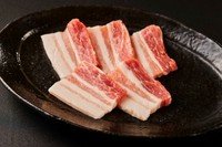 金沢といえば、豚バラです。
能登豚αのめぐみは石川県畜産試験場・北陸学院大学・日清オイリオグループ㈱の共同開発された豚肉です。