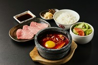 国産ホルモンと能登牛牛筋からお選び頂けます。