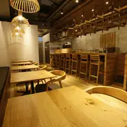 「むすびのふる里」をコンセプトにした、おむすび専門店＆カフェ