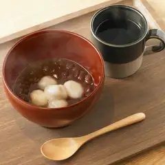 甘さ控えめ。優しい味わいに、心もほっこりと満たされる『白玉田舎汁粉』