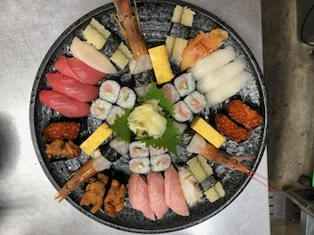 特上寿司盛り合わせ　(三人前)