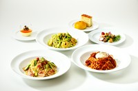 3種類からお好きなパスタをチョイス！前菜、デザートもついたお得なプランです。

●11:30～14:30(L.O.)