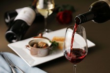 春のワイン会はイタリアの各地方を愉しめるワインと料理を、2日間限定の特別企画でご堪能ください。

