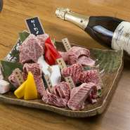 上質な「和王」のお肉を、贅沢に厚切りにした一品で、とにかく美味しい焼き肉を食べたい人におススメ。厚みがあるのでお肉の美味しさを味わうために、焼き方にも注意が必要です。	