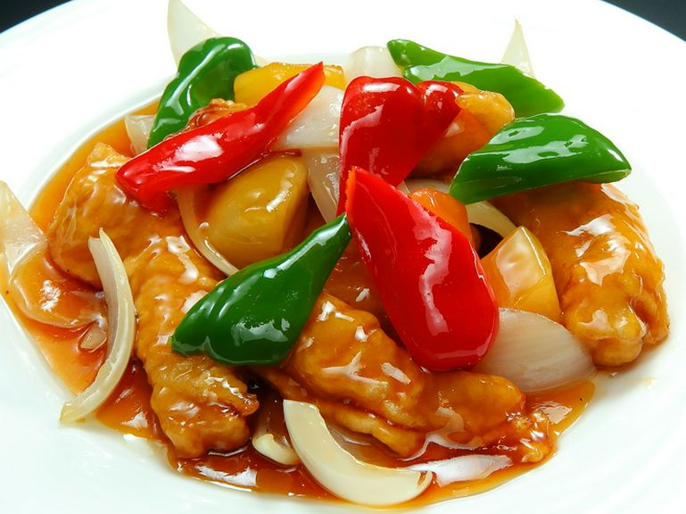 濃厚な甘酢タレが絶品『酢豚』