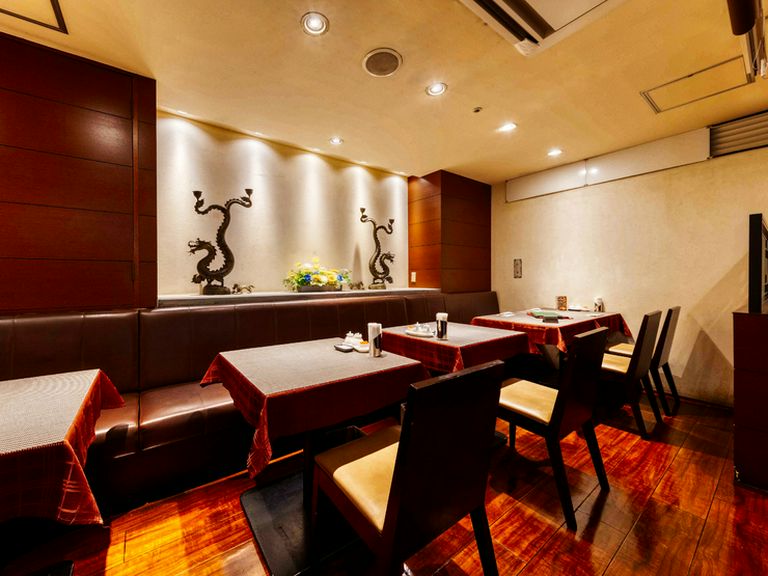 洗練された、落ち着きのあるダイニング