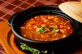 仕上げの油と香辛料が決め手の『麻婆豆腐』