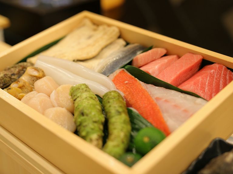 鮮度抜群! 「活」で仕入れる三陸産の魚介類