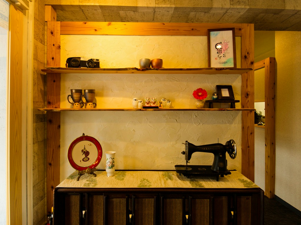 小粋にまとめられた和の空間。肩ひじ張らない接待や会食にはぜひ