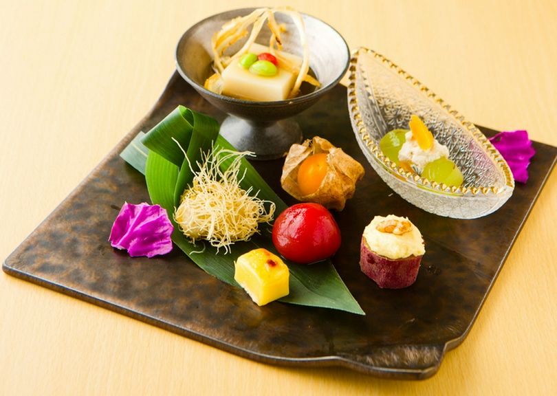 コースの前菜にもなる、店主のこだわりが詰まった一皿『お通し』