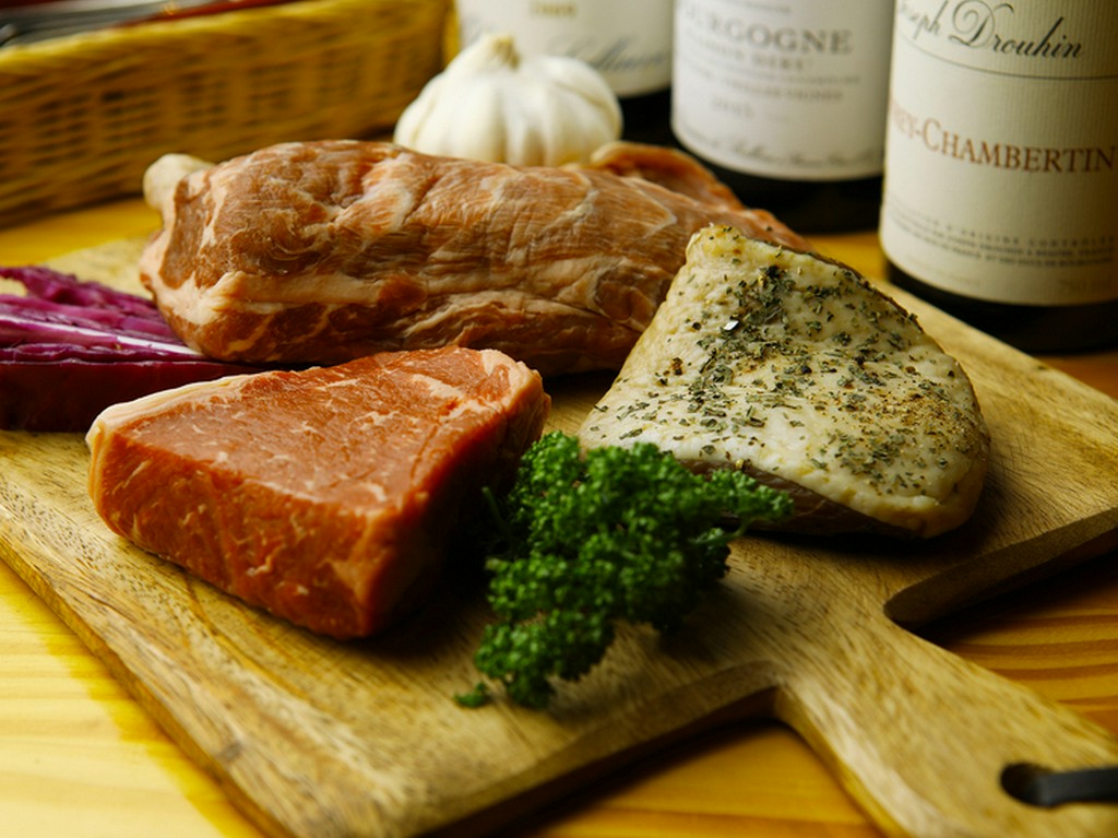 シェフ自ら選ぶ質のいい食材を使ったメニュー