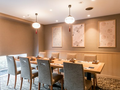 2名〜24名様まで対応可能な個室を完備