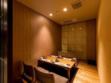 旬の特選素材を使った会席料理でお客様をおもてなし