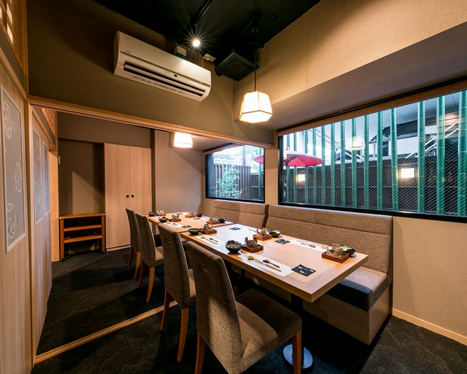 個室を予約して、ちょっと贅沢な大人女子会