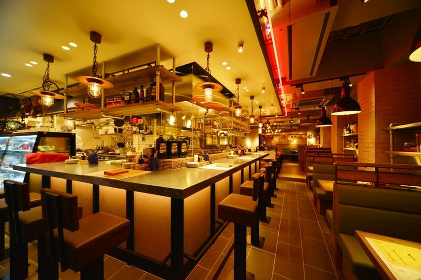 ウッディーな北欧スタイルの空間で、大切な人と特別なひとときを