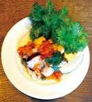 海老とタコをさっぱりスパイシーにマリネした海鮮サラダです！