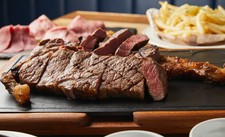 隠れ家的ステーキハウスの季節限定カジュアルコース！