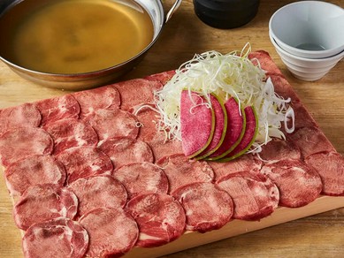 上州牛炙り肉寿司　各１貫