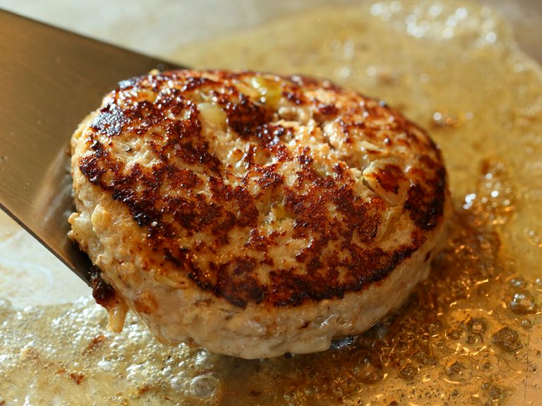 ライブ感と香ばしい香りが食欲を刺激する