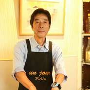 肩ひじを張らずに、ゆっくりできるアットホームさを意識したお店づくりをしています。鉄板料理だけでなく、軽めのおつまみもご用意していますので、仕事帰りに・女子会に、気軽にお立ち寄りください。
